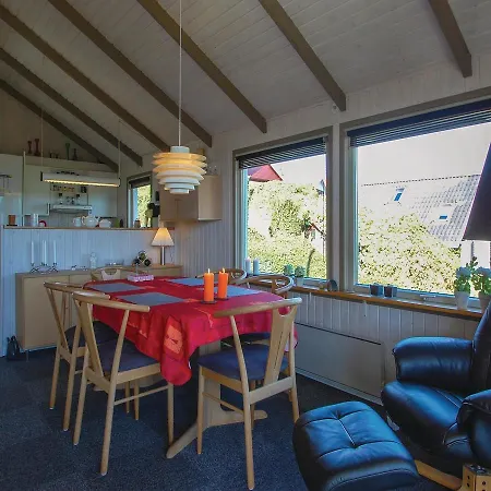 Casa de Férias Three-bedroom Holiday In Hejls