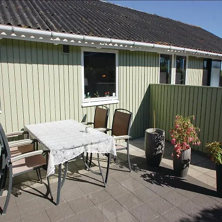 Three-bedroom Holiday In Hejls
